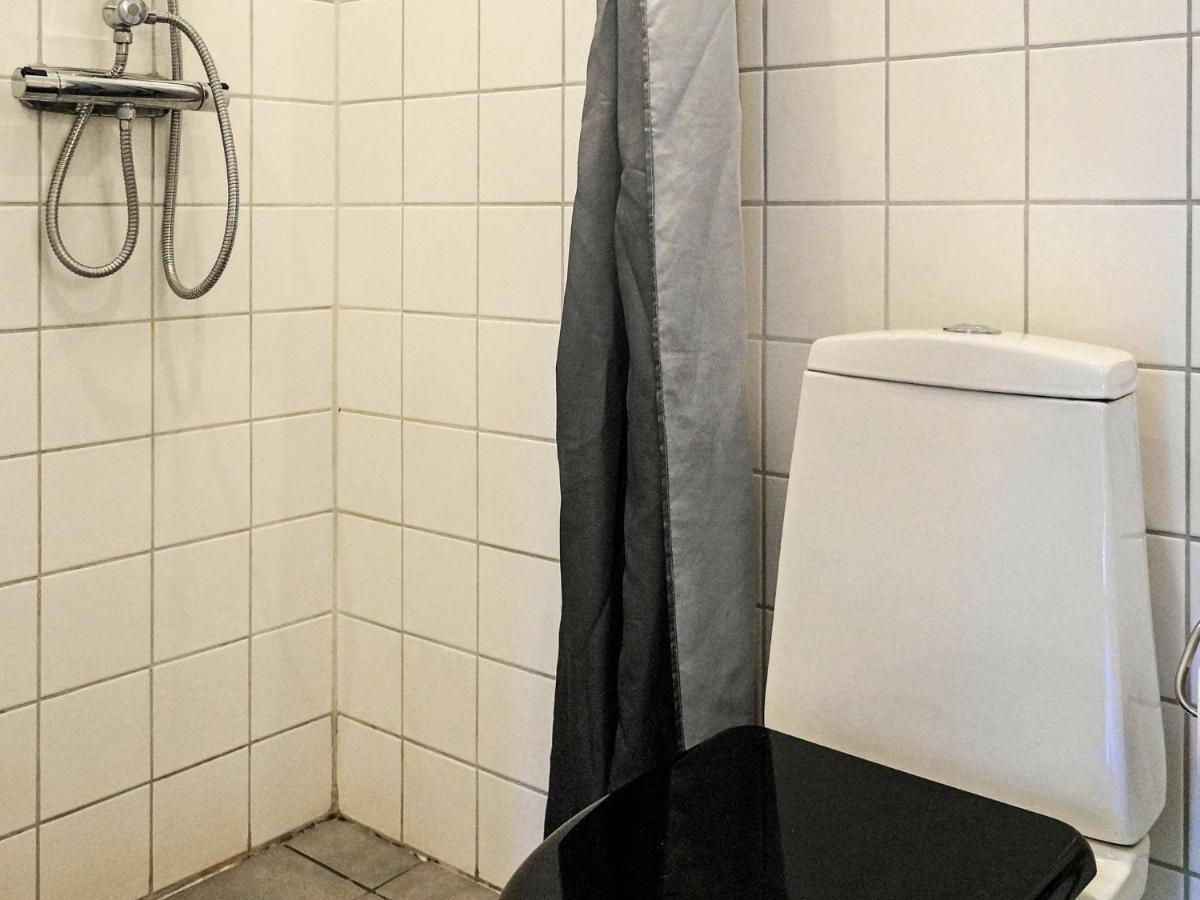 4 Person Holiday Home In Sk Rhamn Skärhamn Rom bilde